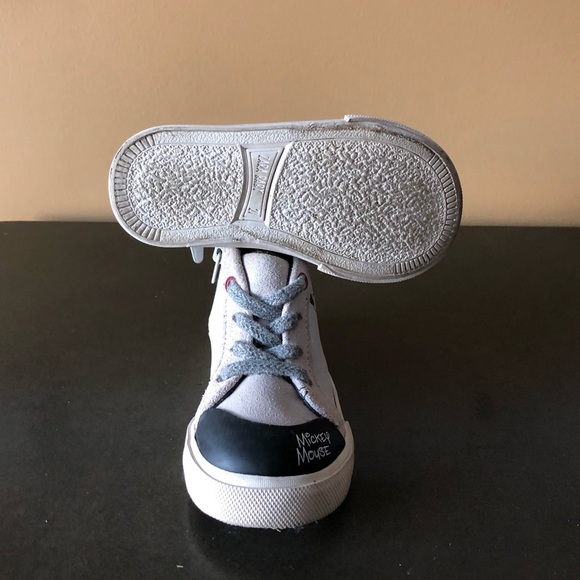 Zara size 27 toddler Mickey Mouse shoes - Picture 2 of 4